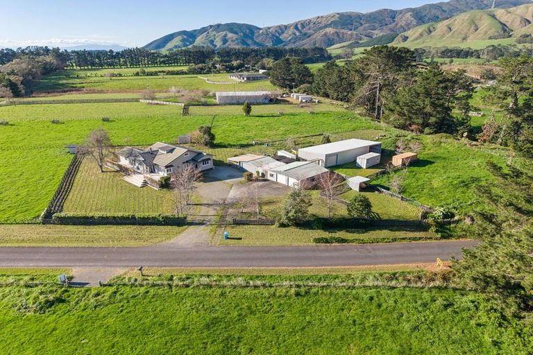 Photo of property in 101 Albert Road, Tokomaru, Palmerston North, 4474
