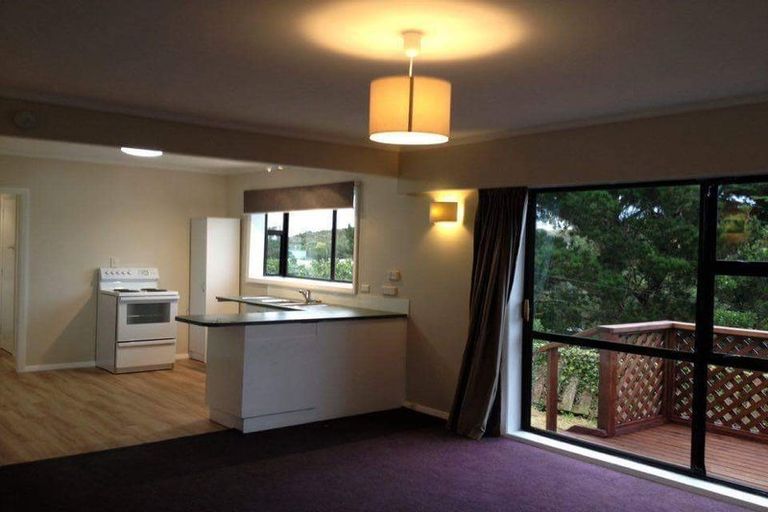 Photo of property in 86 Black Rock Road, Newlands, Wellington, 6037