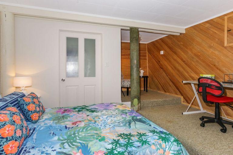 Photo of property in 35 Pluto Place, Beach Haven, Auckland, 0626