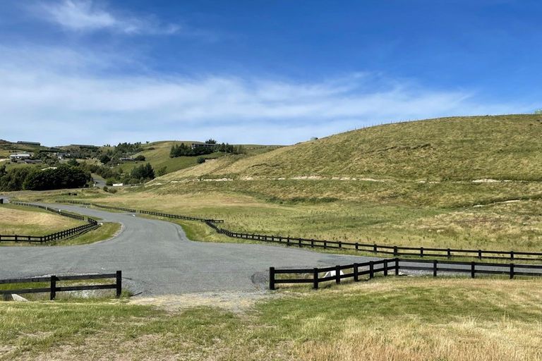 Photo of property in 27 Olsen Place, Kinloch, Taupo, 3385