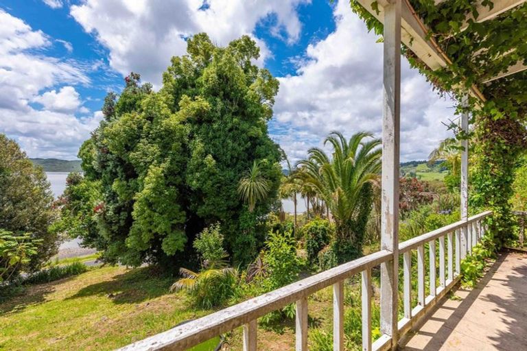 Photo of property in 15 Clendon Esplanade, Rawene, Kaikohe, 0473