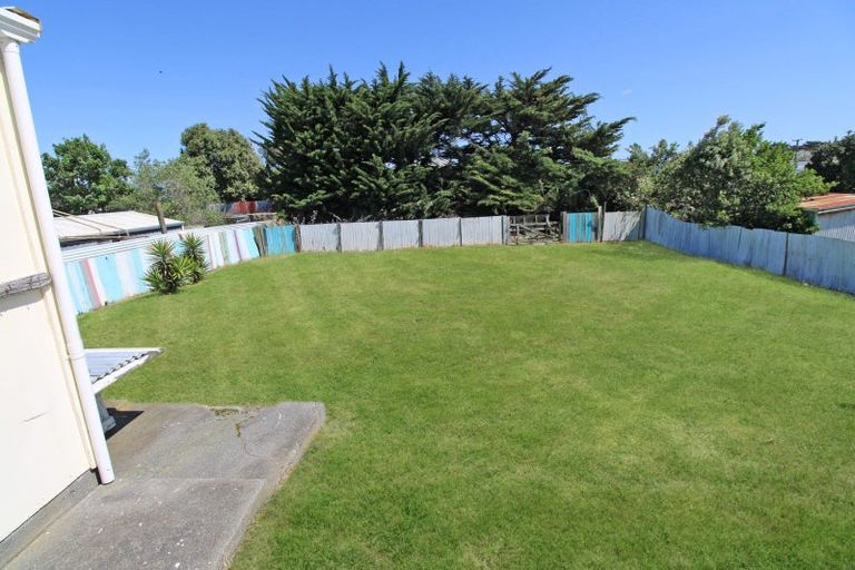 Photo of property in 38 Pratt Avenue, Foxton Beach, Foxton, 4815