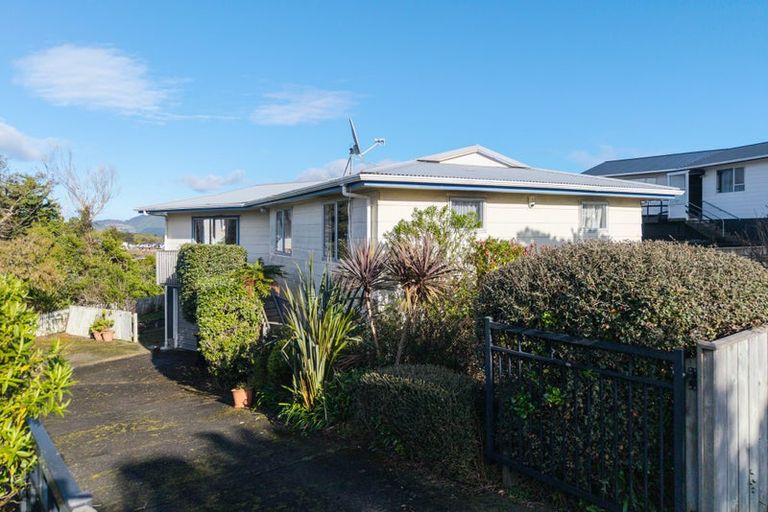 Photo of property in 160 Conclusion Street, Ascot Park, Porirua, 5024