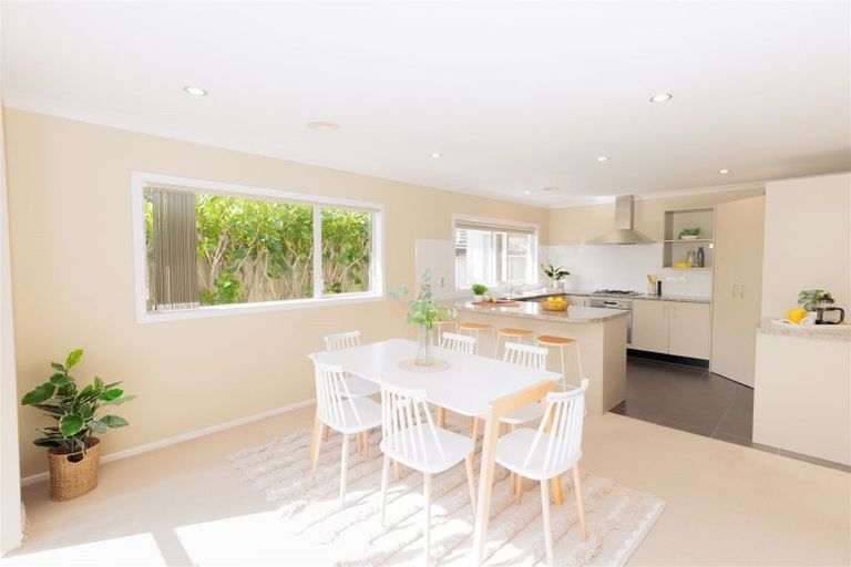 Photo of property in 43 Winsley Terrace, Churton Park, Wellington, 6037