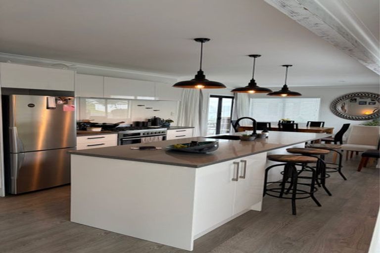 Photo of property in 105 Kaipara Portage Road, Riverhead, 0820