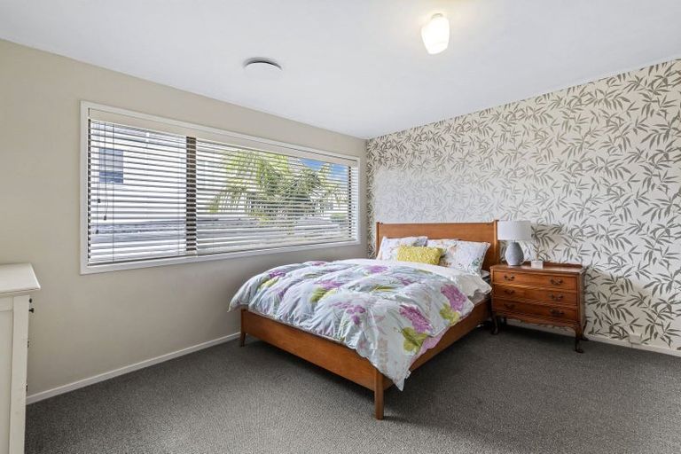 Photo of property in 2/15 Onepoto Road, Hauraki, Auckland, 0622