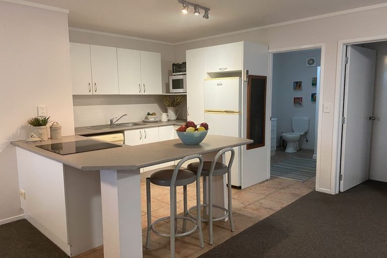 Photo of property in 9 Ramoana Mews, Shelly Park, Auckland, 2014