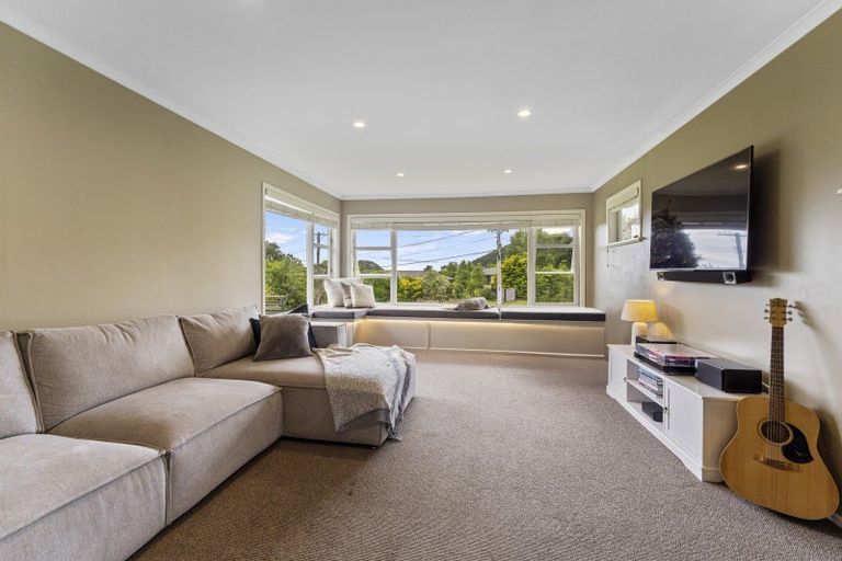 Photo of property in 38 Kaitawa Crescent, Paraparaumu, 5032