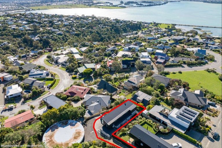 Photo of property in 14 Assisi Street, Mount Pleasant, Christchurch, 8081