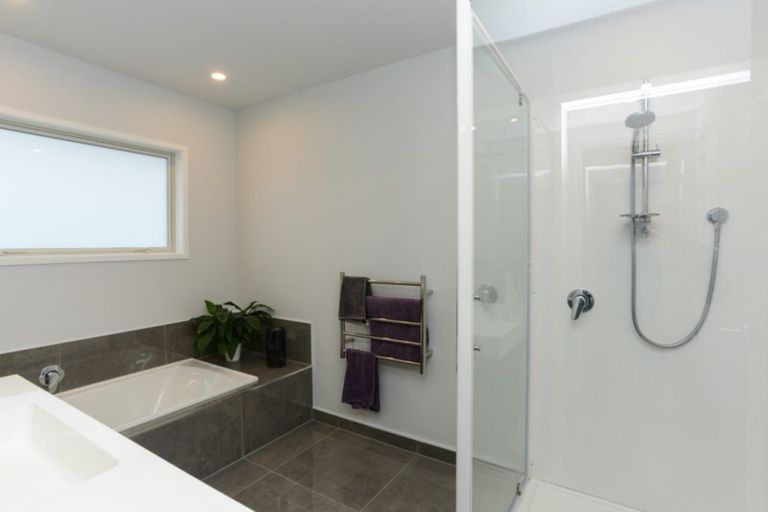 Photo of property in 4 Benmore Place, Poraiti, Napier, 4112