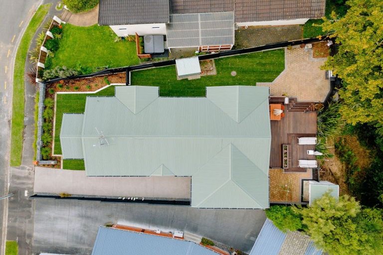 Photo of property in 16 Cranwell Place, Hillcrest, Hamilton, 3216