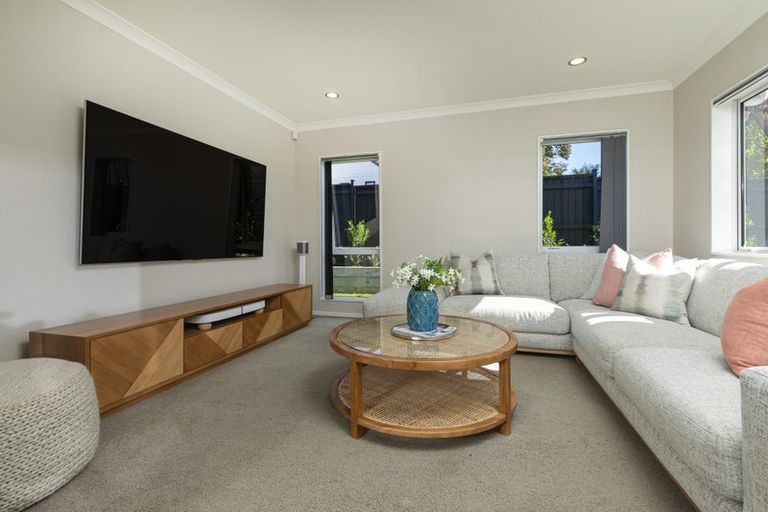 Photo of property in 29d Greenhithe Road, Greenhithe, Auckland, 0632