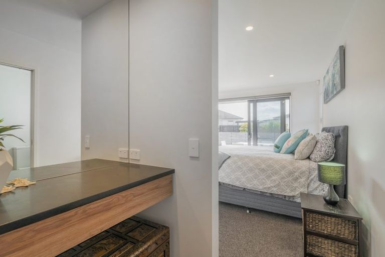 Photo of property in 10 Topping Place, Whitianga, 3510