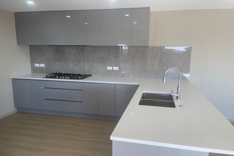 Photo of property in 28 Arrowsmith Drive, Clover Park, Auckland, 2019