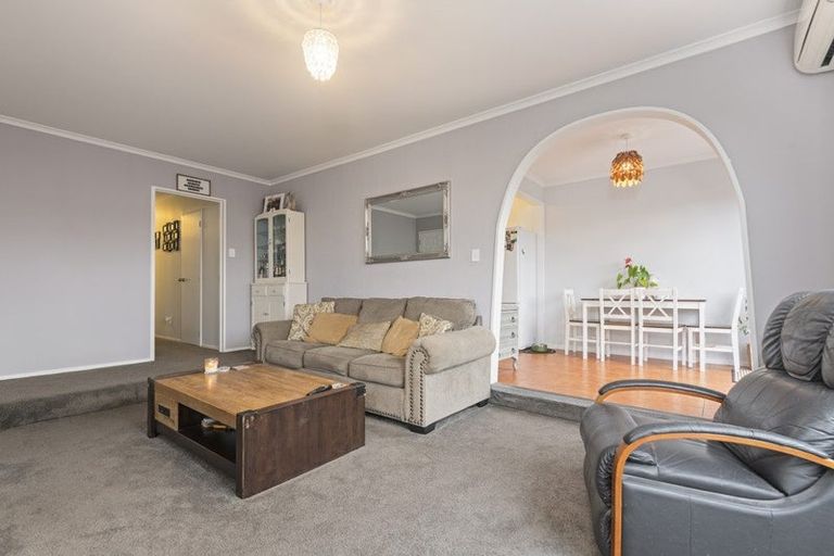 Photo of property in 24 Chadwick Place, Highbury, Palmerston North, 4412