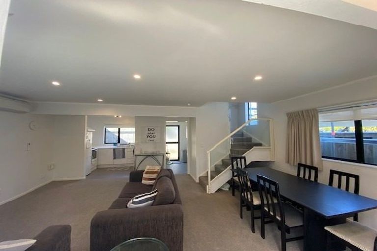 Photo of property in 106b Washington Avenue, Brooklyn, Wellington, 6021