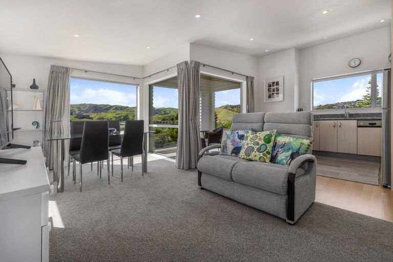 Photo of property in 5a Motuhara Road, Plimmerton, Porirua, 5026