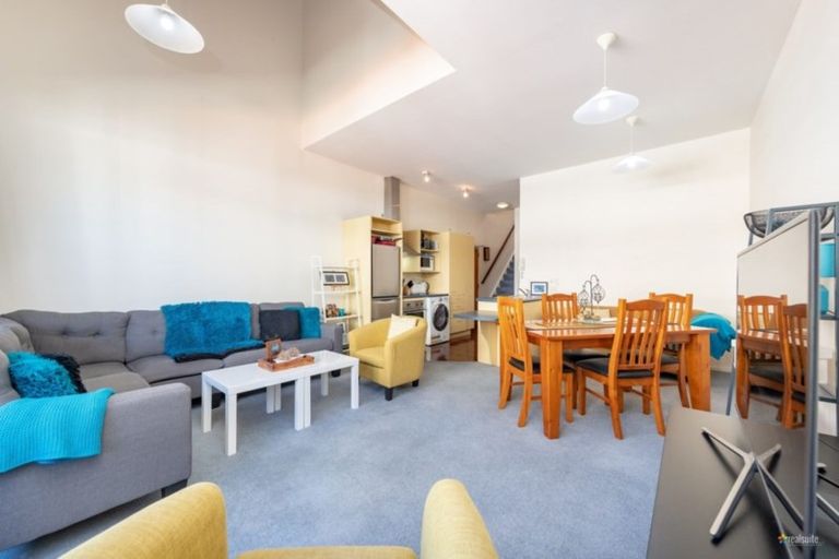 Photo of property in Metro Apartments, 5/220 Thorndon Quay, Pipitea, Wellington, 6011