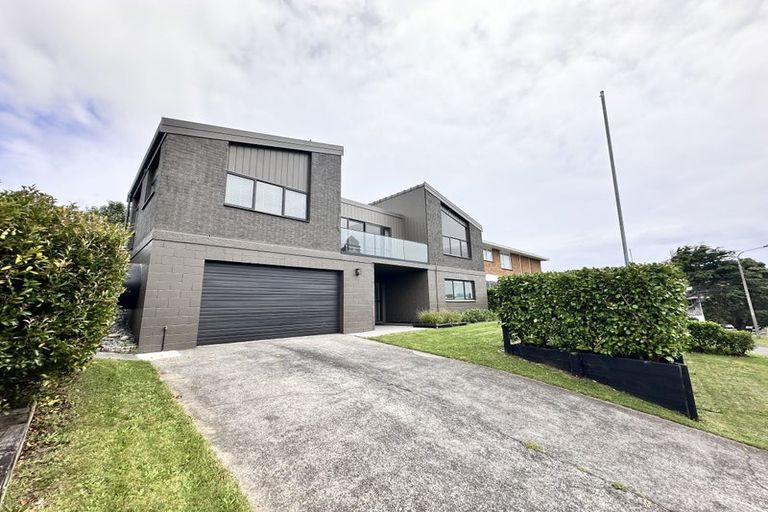 Photo of property in 20 Tiverton Crescent, Whalers Gate, New Plymouth, 4310