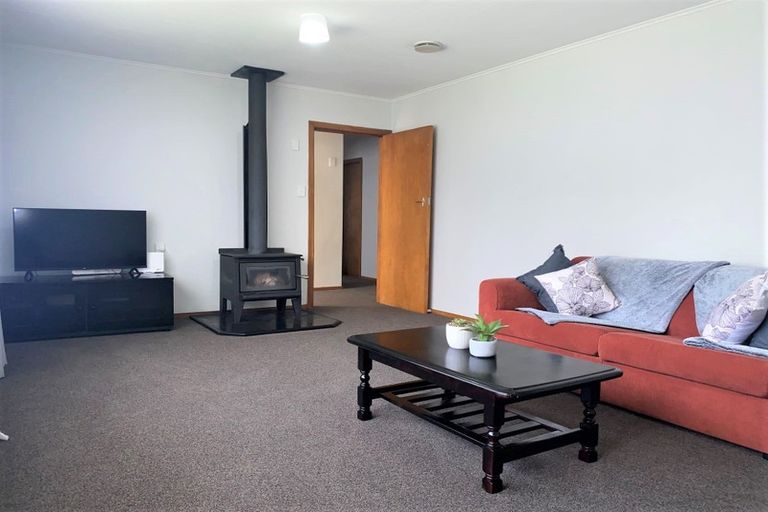 Photo of property in 8 Fyson Place, Hawera, 4610