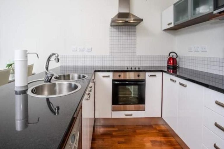 Photo of property in Zenith Apartments, 201/10 Fox Street, Parnell, Auckland, 1052
