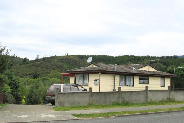 Photo of property in 58 Norana Road, Timberlea, Upper Hutt, 5018