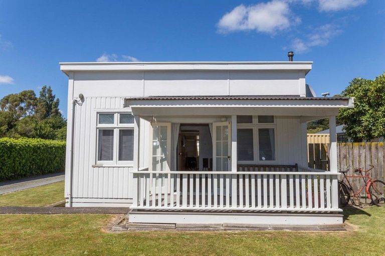 Photo of property in 27 Smith Street, Dannevirke, 4930