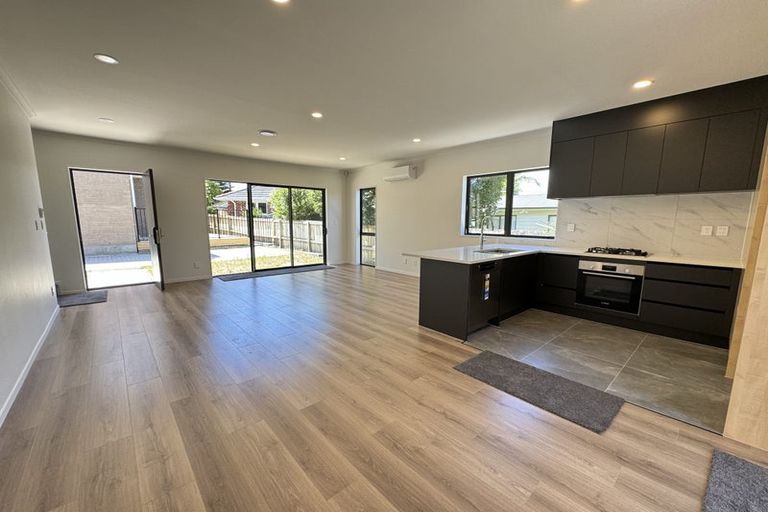 Photo of property in 22d Toru Street, Te Atatu Peninsula, Auckland, 0610