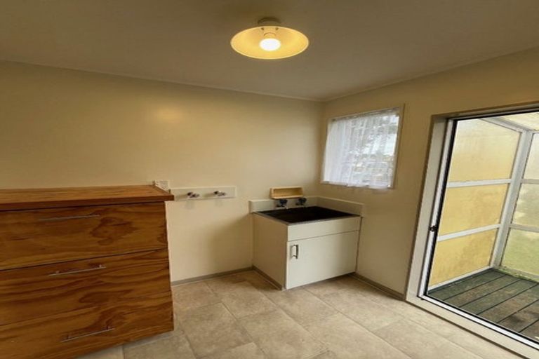 Photo of property in 1/220 Waitemata Drive, Ranui, Auckland, 0612