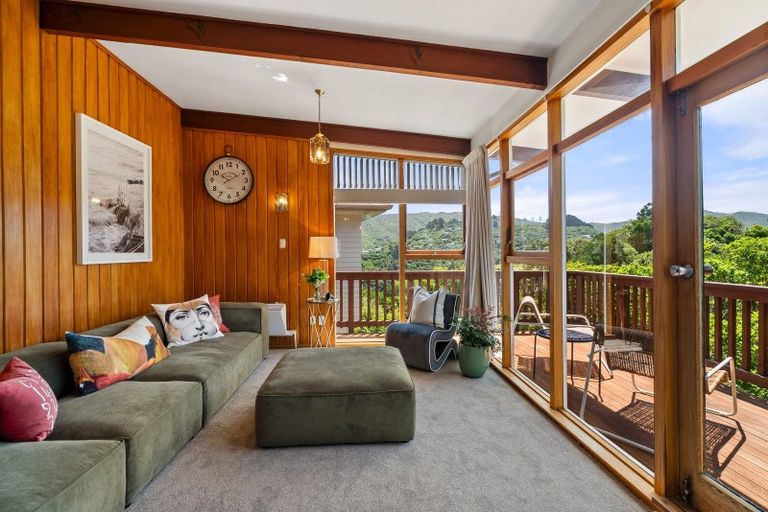 Photo of property in 6 Dorset Way, Wilton, Wellington, 6012