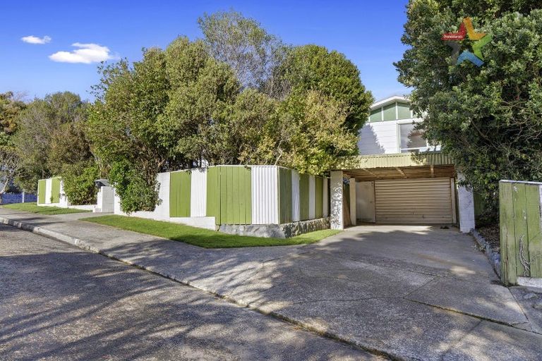 Photo of property in 1 Otira Grove, Kelson, Lower Hutt, 5010