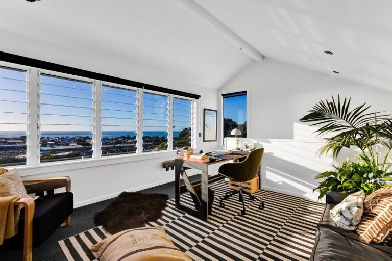 Photo of property in 120 Pendarves Street, New Plymouth, 4312