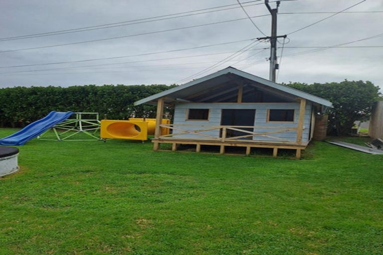 Photo of property in 8 Pacific Street, Waiuku, 2123
