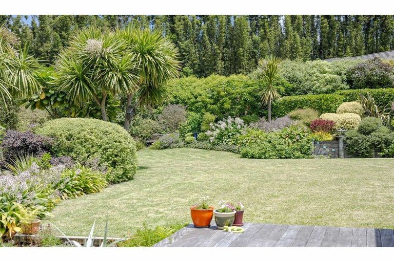 Photo of property in 73d Riddell Road, Kerikeri, 0230