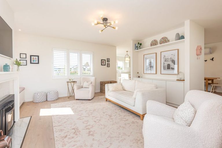 Photo of property in 17 El Patron Lane, Halswell, Christchurch, 8025