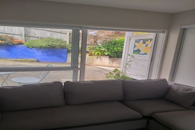 Photo of property in 1/88 Arran Road, Browns Bay, Auckland, 0630