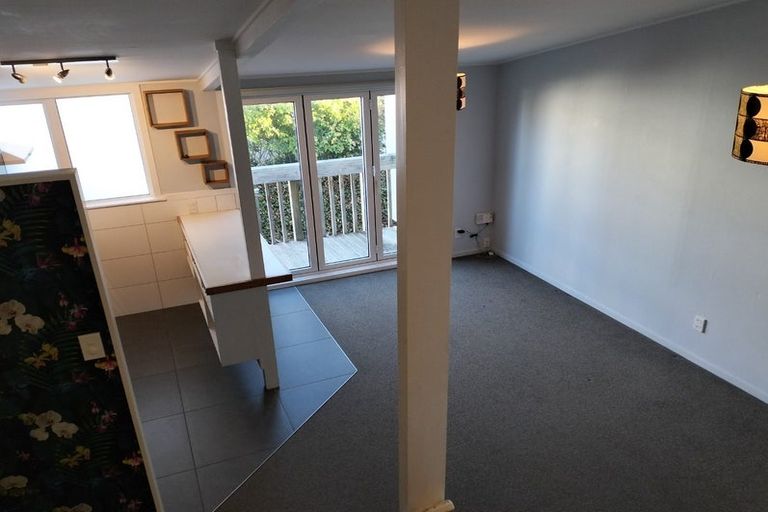 Photo of property in 7/23 Collins Avenue, Tawa, Wellington, 5028