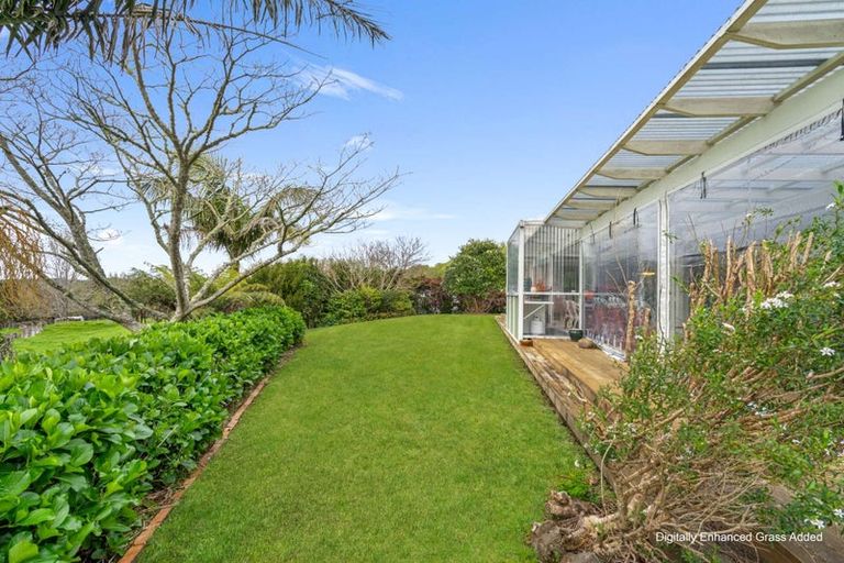 Photo of property in 11 Te Pahi River Drive, Paparoa, Maungaturoto, 0583