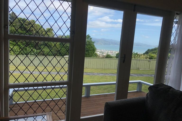 Photo of property in 10 Barberry Grove, Maungaraki, Lower Hutt, 5010