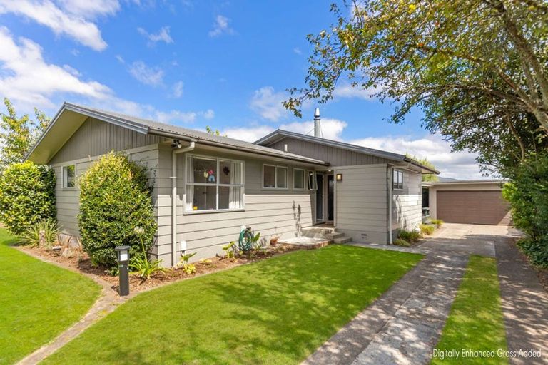 Photo of property in 4 Thackeray Place, Owhata, Rotorua, 3010