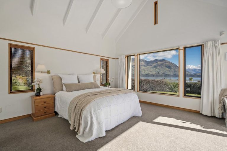 Photo of property in 186 Beacon Point Road, Wanaka, 9305