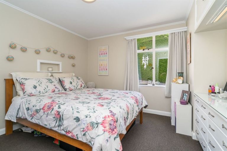 Photo of property in 1 Saint Ronans Road, Macandrew Bay, Dunedin, 9077