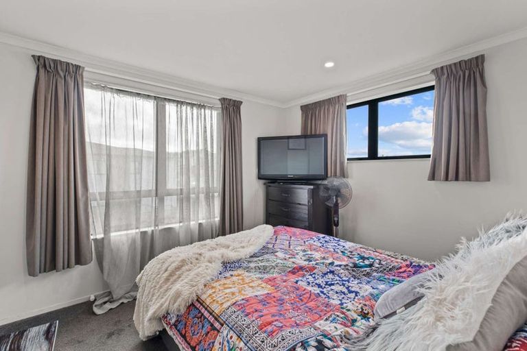 Photo of property in 25 Hitori Street, Weymouth, Auckland, 2103