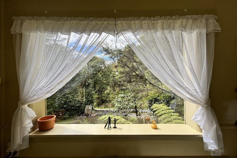 Photo of property in 64 Paparoa Station Road, Paparoa, 0571