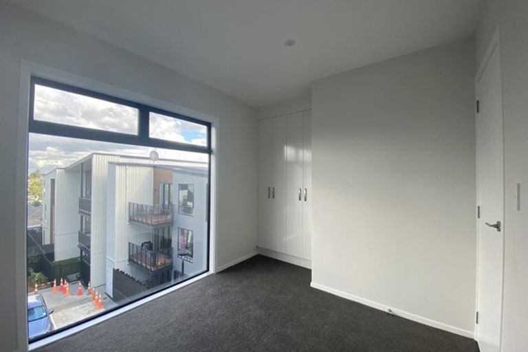 Photo of property in 9 Pukakaho Lane, Papatoetoe, Auckland, 2025