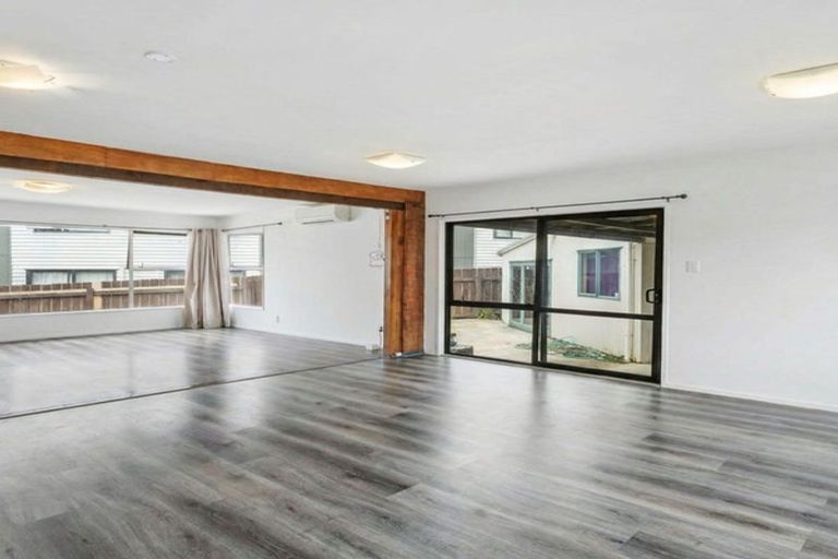 Photo of property in 20 Addington Avenue, Manurewa, Auckland, 2102