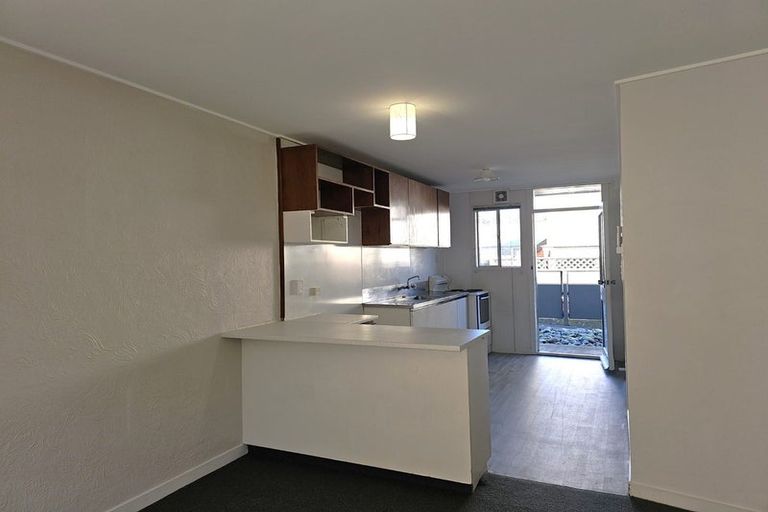 Photo of property in 3/35 Mana Esplanade, Paremata, Porirua, 5026