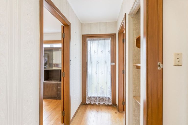 Photo of property in 21 Edinburgh Avenue, Rosehill, Papakura, 2113