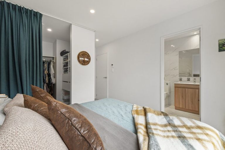 Photo of property in 132a Stapleford Crescent, Browns Bay, Auckland, 0630