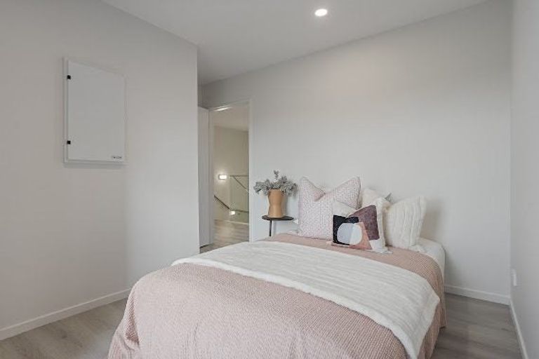 Photo of property in 5/191 Rathgar Road, Henderson, Auckland, 0610